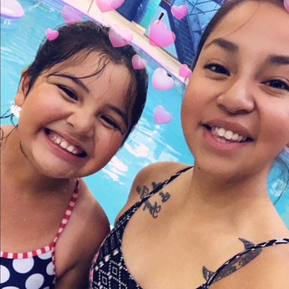 Shoes, Jeans, Jackets, Hoodies, Leggings, - Picture 5 of 8